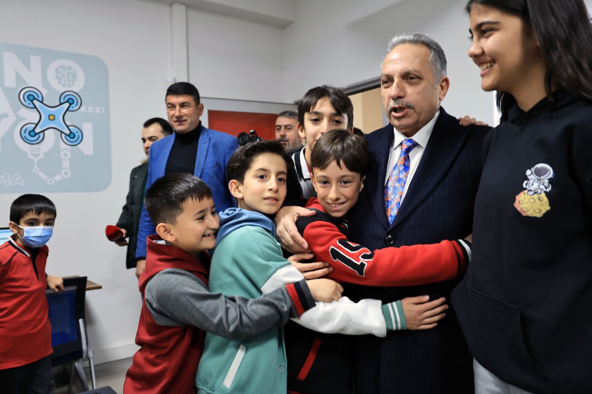 Türkiye'nin İlk Sabit Arenalı Espor Merkezi  EŞİ BENZERİ YOK