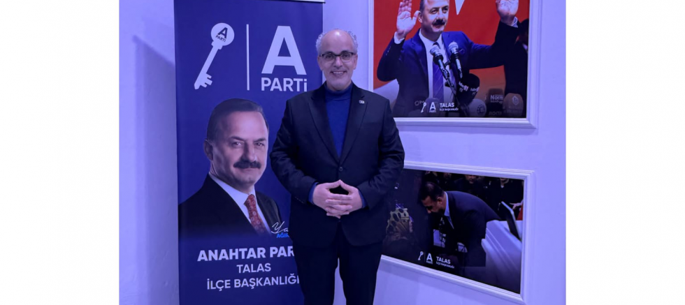 ELVAN ÖZTÜRK 