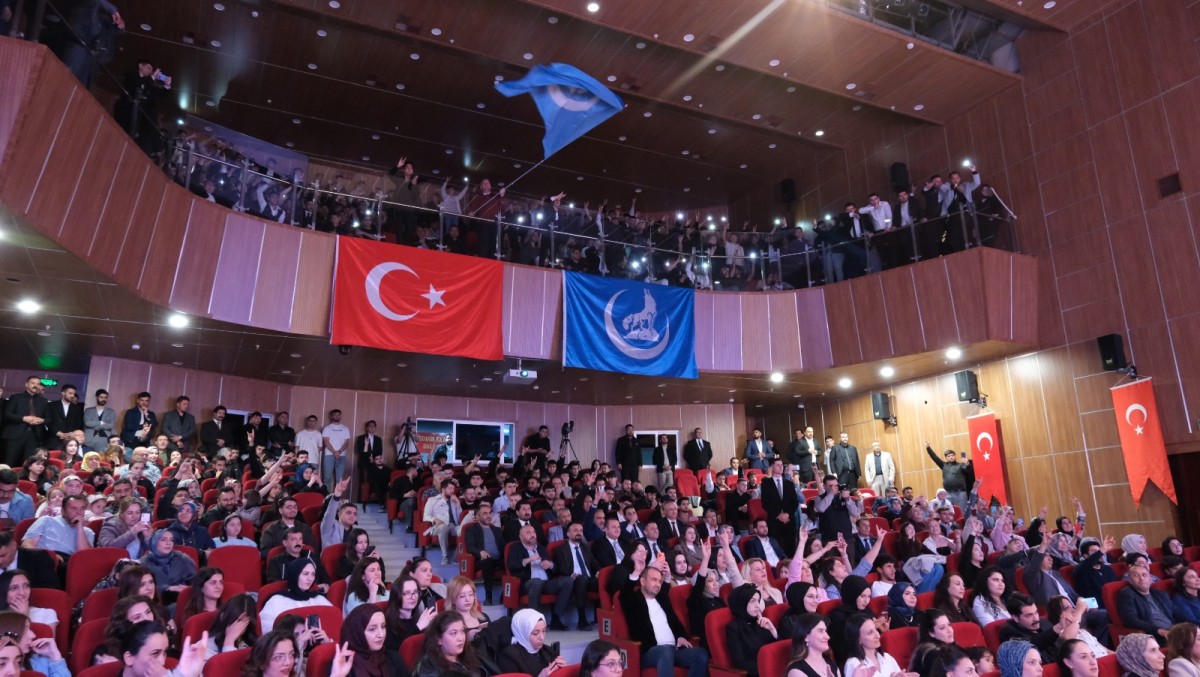 TÜRK MİLLETİNİN SESİ KAYSERİ’DE YANKILANDI