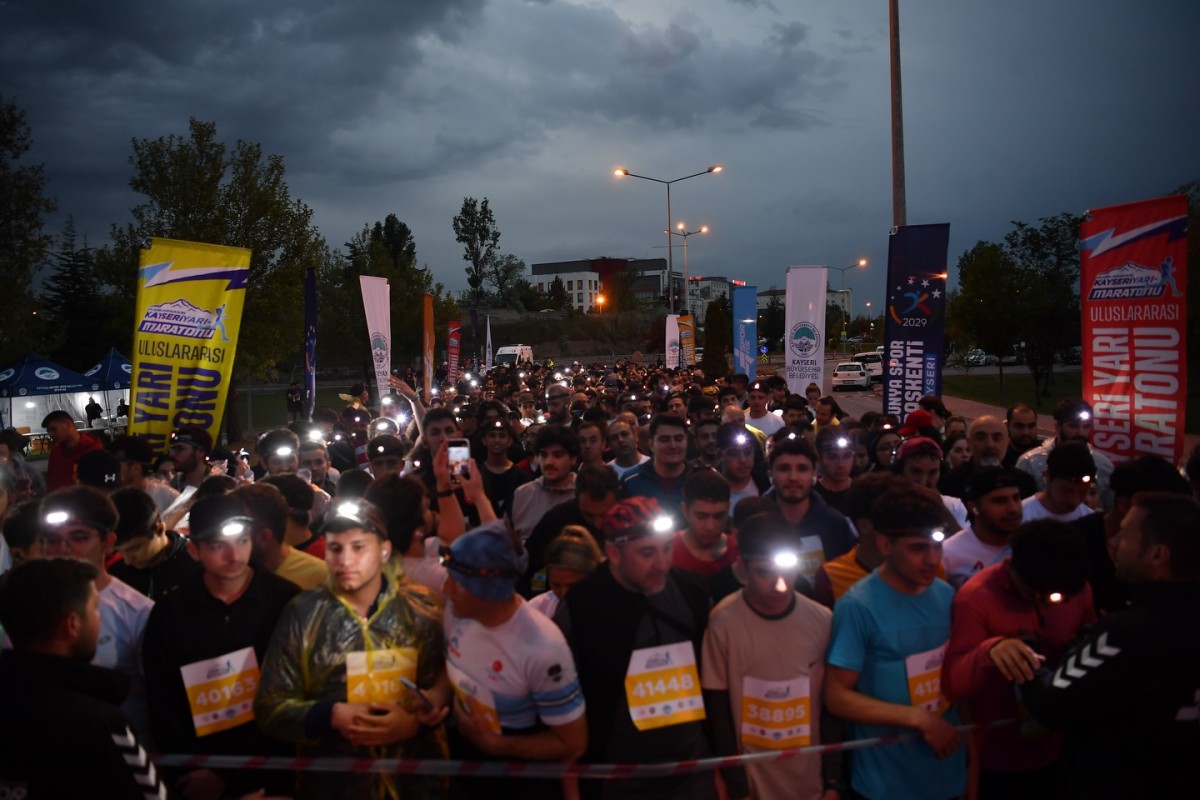 19 MAYIS GECE KOŞUSUNDA TEK YÜREK OLDU