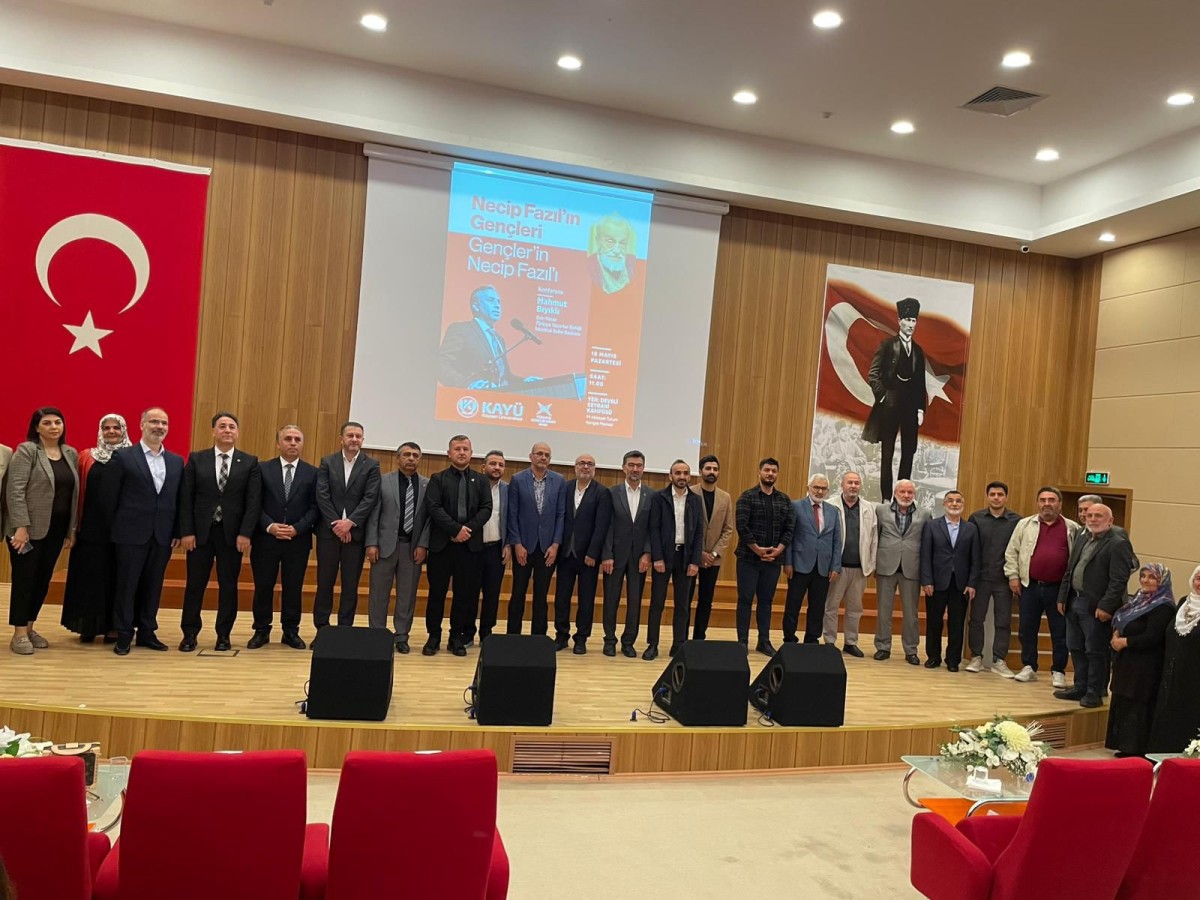 NECİP FAZIL’IN GENÇLİK TASAVVURU DEVELİ’DE KONUŞULDU