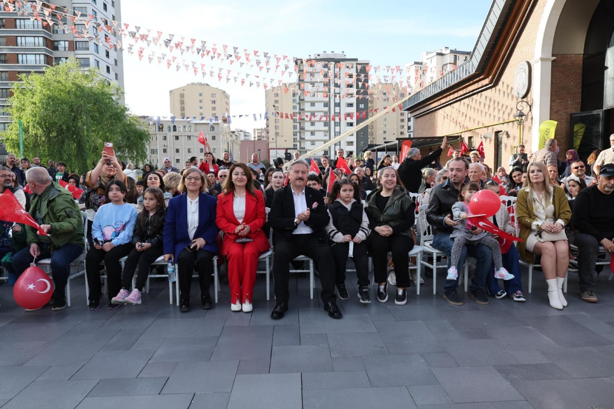 MELİKGAZİ’DE 19 MAYIS’IN HEYECAN VE COŞKUSU, GENÇLİK ORKESTRASI’NIN KONSERİYLE TAÇLANDI