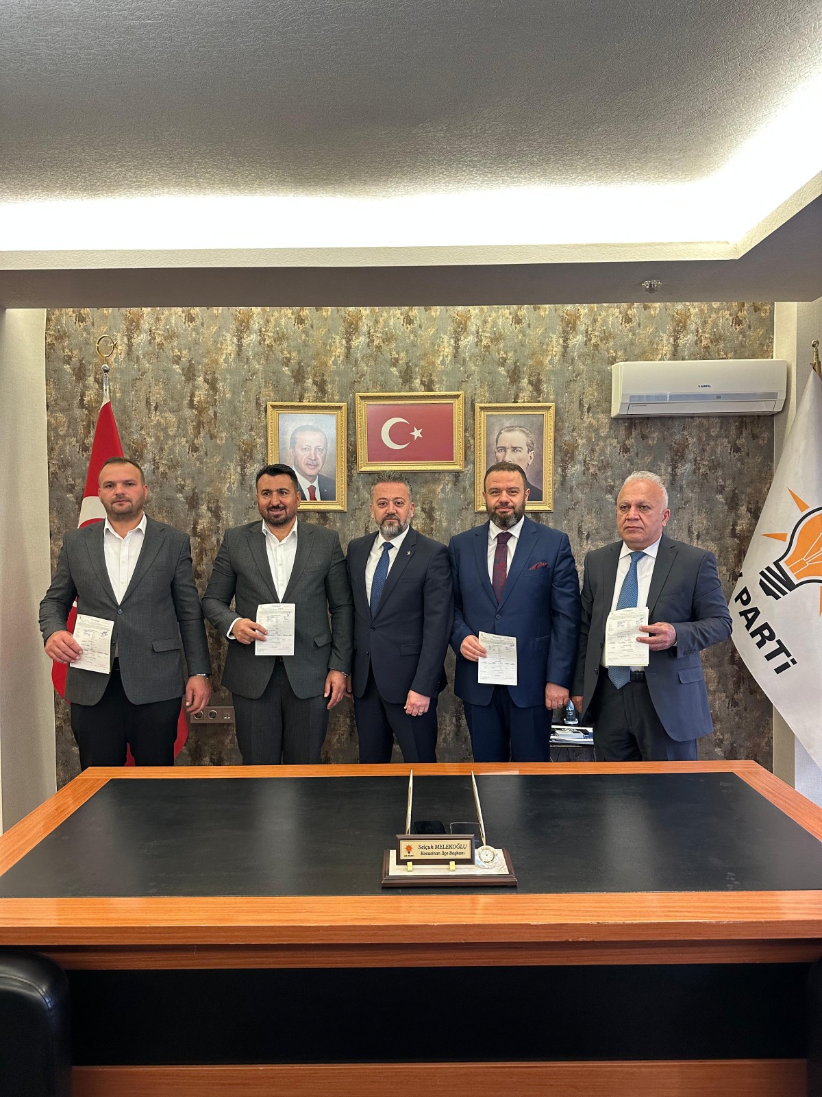 YENİDEN REFAH PARTİSİNDEN AK PARTİYE KATILDILAR