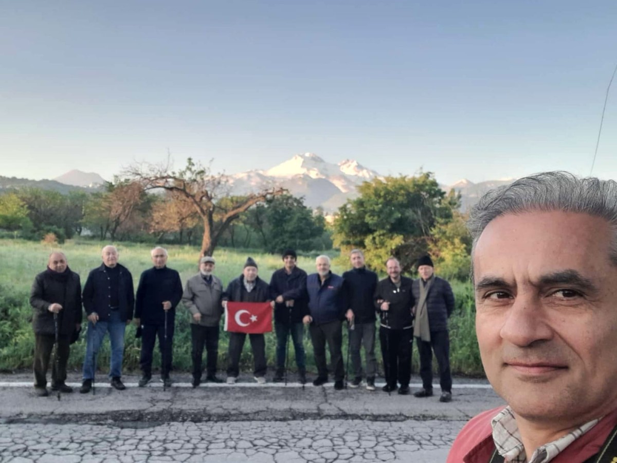 ERCİYES KARDELEN EKİBİ YÜRÜYOR 