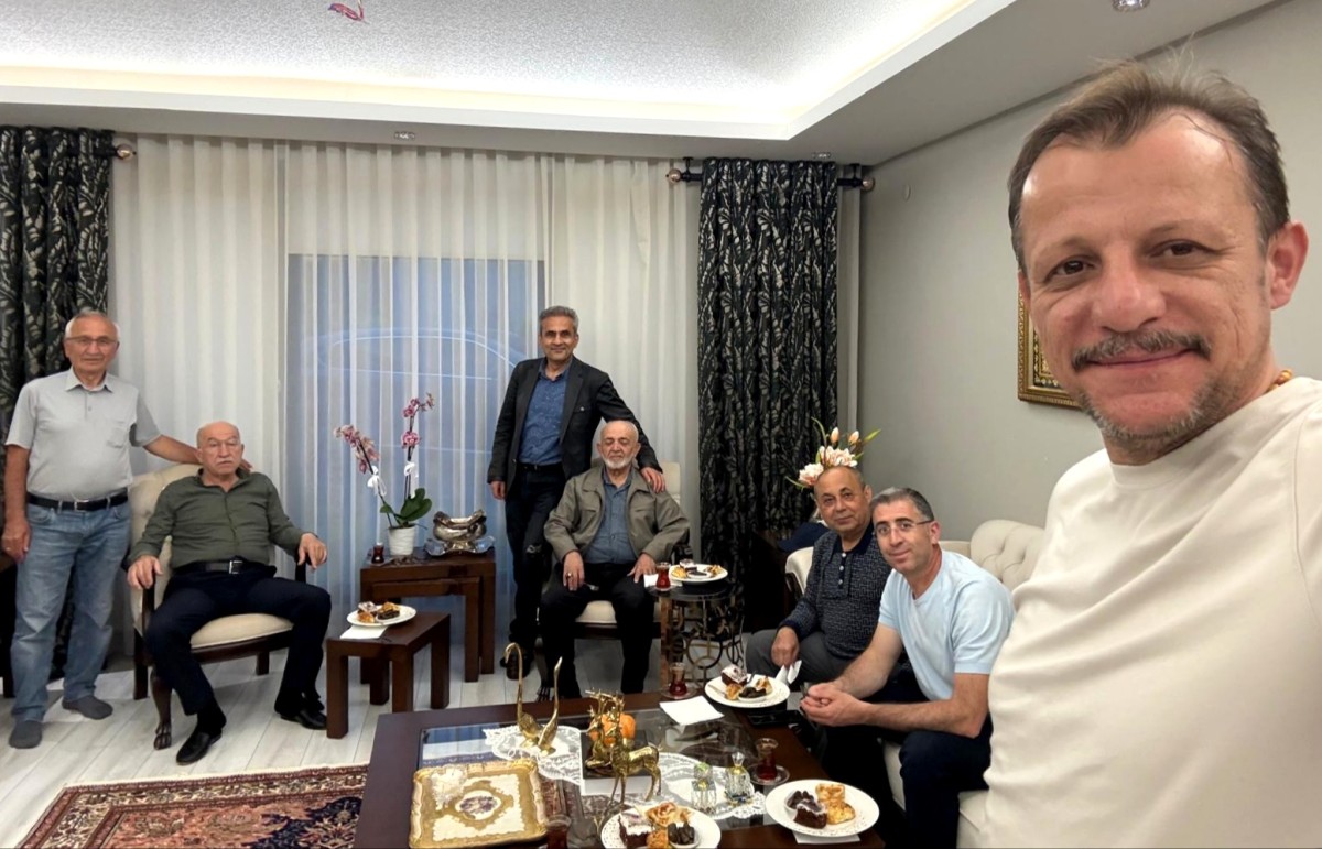 ERCİYES KARDELEN EKİBİ ÜYESİ, ÇAPACIOĞLU HAC'DAN DÖNDÜ