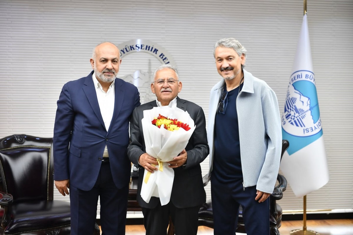 KAYSERİSPOR YÖNETİMİNDEN BAŞKAN BÜYÜKKILIÇ'A ZİYARET  