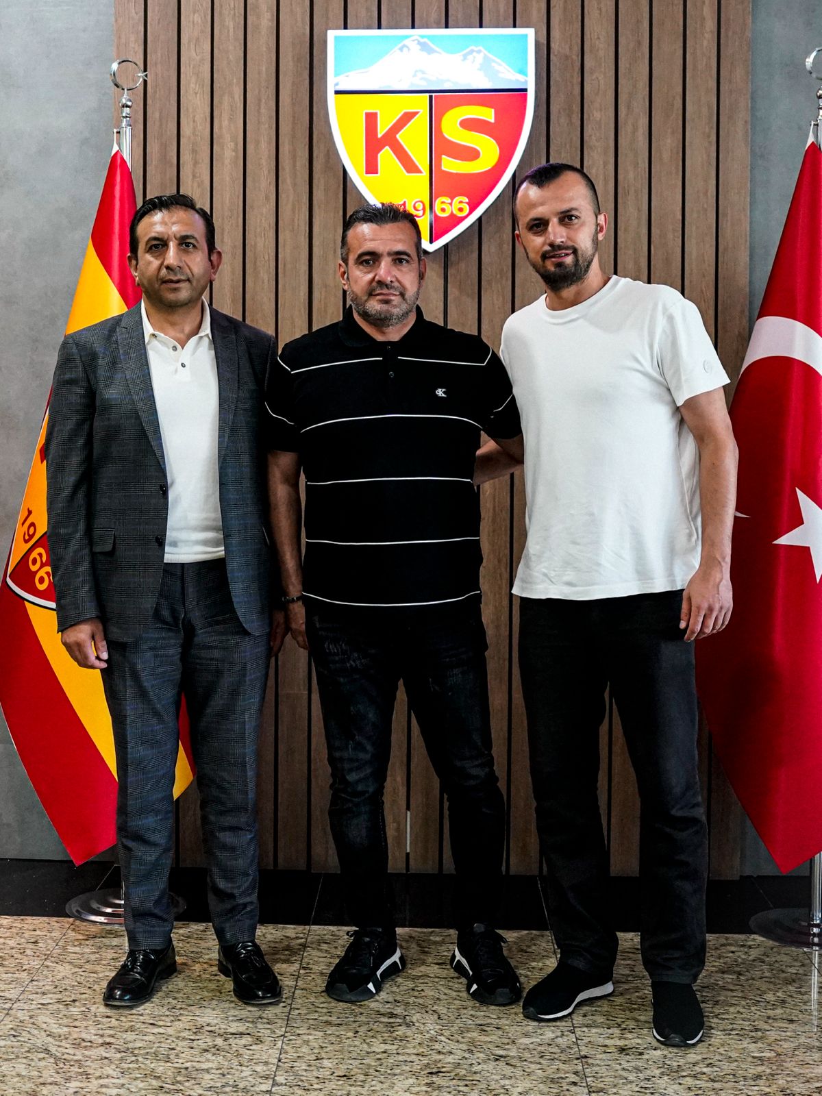 ALPER KELKİTLİ İLE YOLLAR AYRILDI 