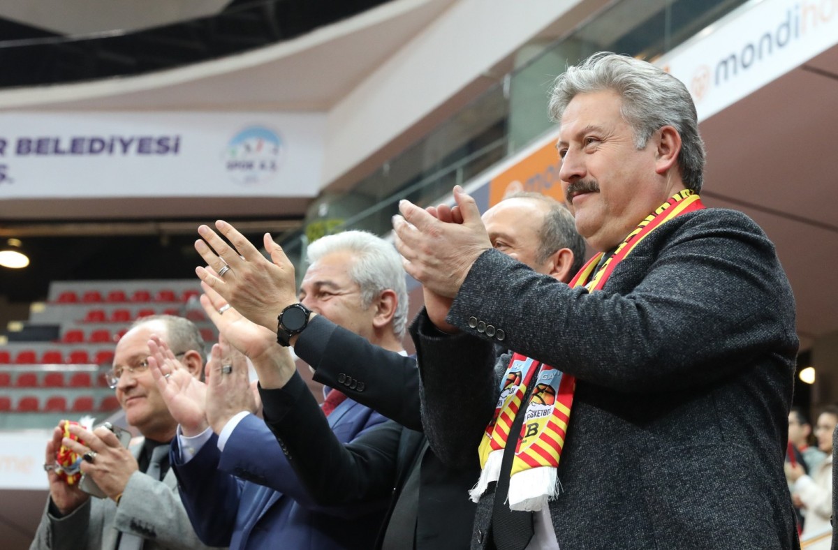 BAŞKAN PALANCIOĞLU: “HAYDİ KAYSERİ! ŞEHRİN TAKIMINA HEP BİRLİKTE SAHİP ÇIKALIM!”