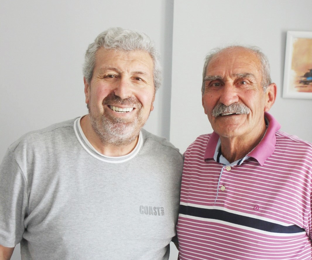 İKİ ESKİ DOST 40 YIL SONRA BULUŞTU…