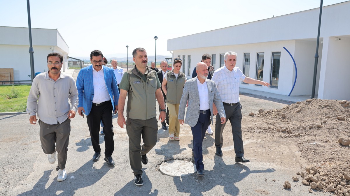İLKLERİN BELEDİYESİ KOCASİNAN'DAN ŞEHRİN İLK RUHSATLI HAYVAN BAKIMEVİ