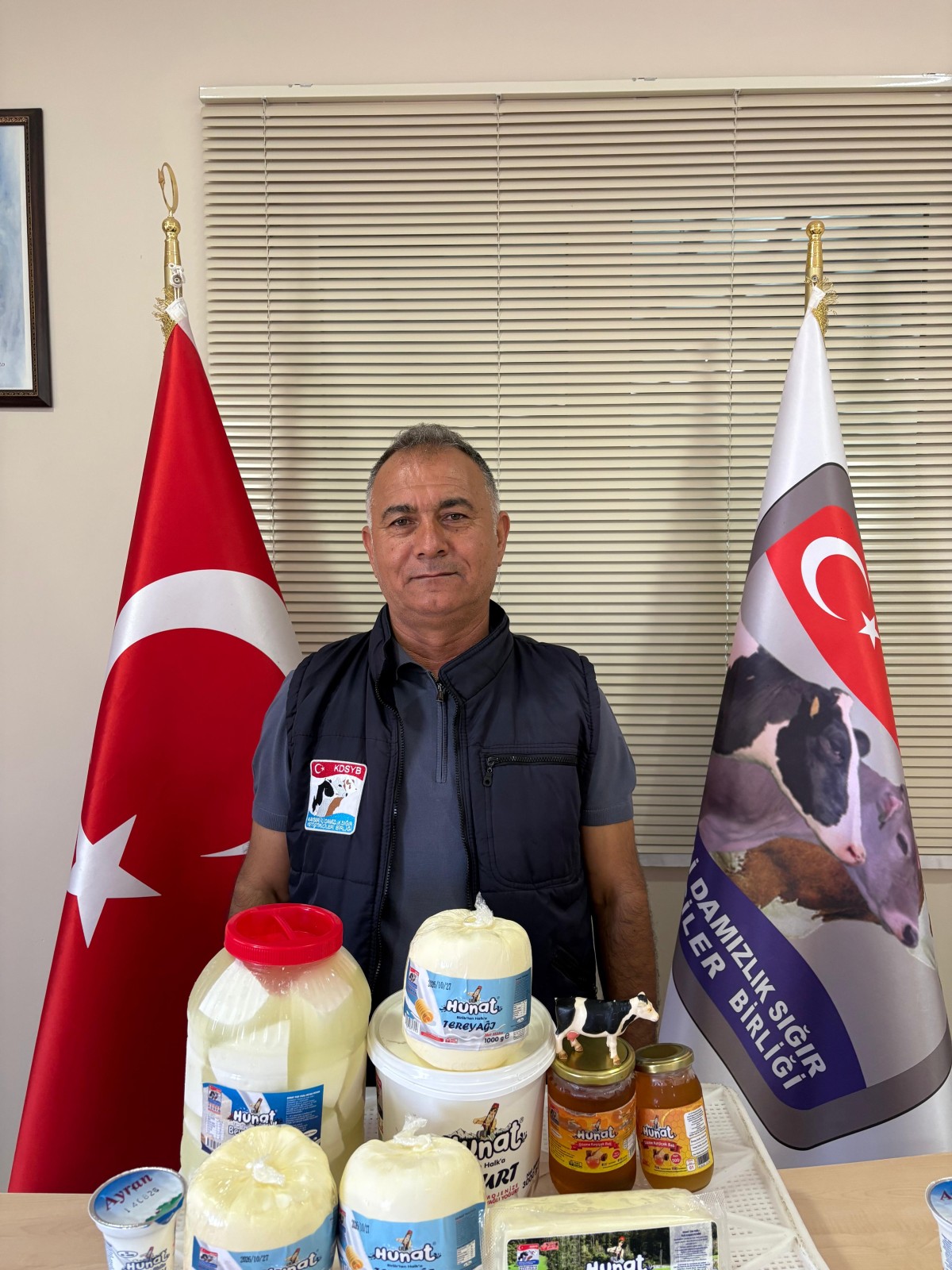 KAYSERİ İLİ DAMIZLIK SIĞIR YETİSTİRİCİLERİ BİRLİĞİNDEN ÜRETİCİ VE TÜKETİCİLERİ BİLGİLENDİRME 