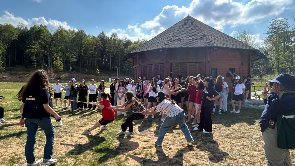 ERVA SPOR OKULLARI DÜZCE'DE YEŞİLAY KAMPINDA BULUŞTU 