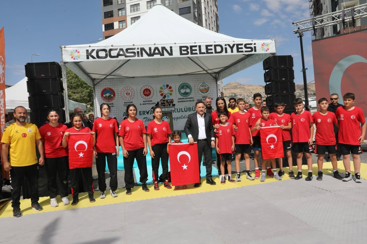 KOCASİNAN’DA 75. ERVA SPOR OKULU HİZMETE AÇILDI