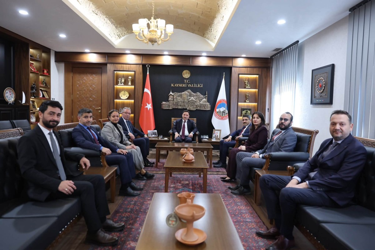 BARO YÖNETİM KURULUNDAN VALİ ÇİÇEK'E ZİYARET 