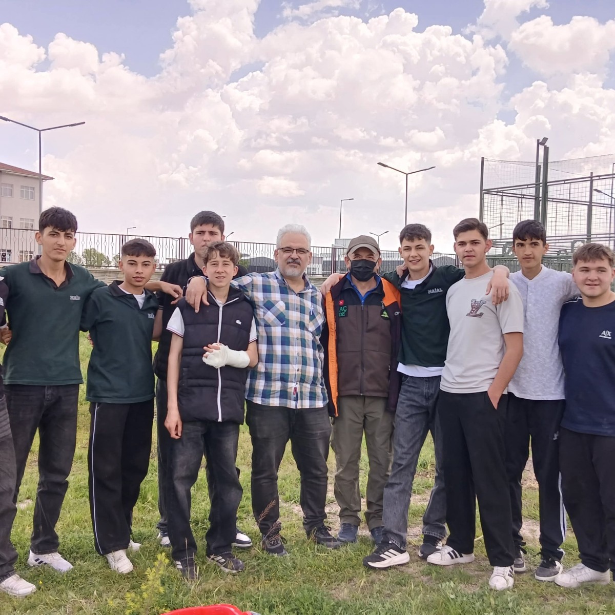 AĞAÇ DEDE: OKUL BAHÇESİNE 350 ADET FİDAN DİKTİK