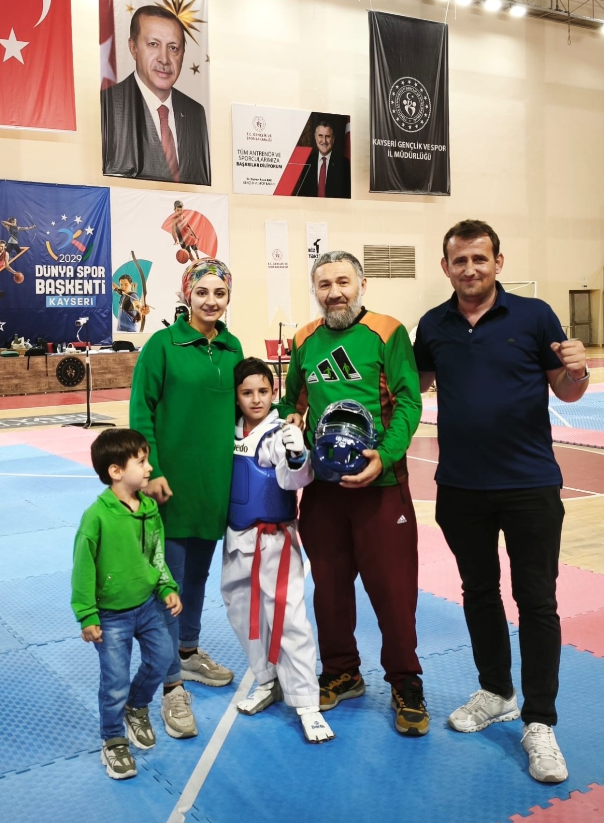 ŞAMPİYON DEDENİN ŞAMPİYON TORUNU