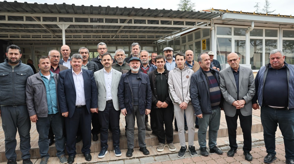 BAŞKAN ÇOLAKBAYRAKDAR, ŞÜKÜR SOFRASINDA VATANDAŞLARLA BULUŞTU