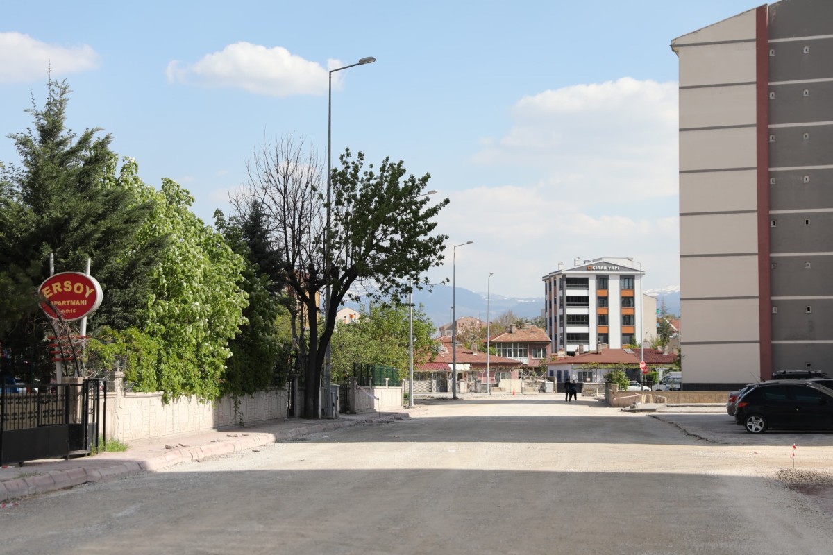 KOCASİNAN, SEYRANİ’DE MODERN VE KONFORLU YAŞAMIN KAPILARINI AÇIYOR