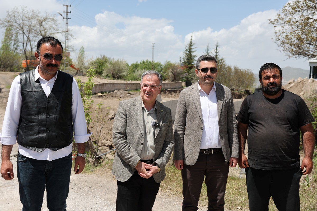 BAŞKAN ÖZDOĞAN 2,5 KİLOMETRELİK KANAL, BAĞ MEVSİMİ BAŞLAMADAN TAMAMLANACAK