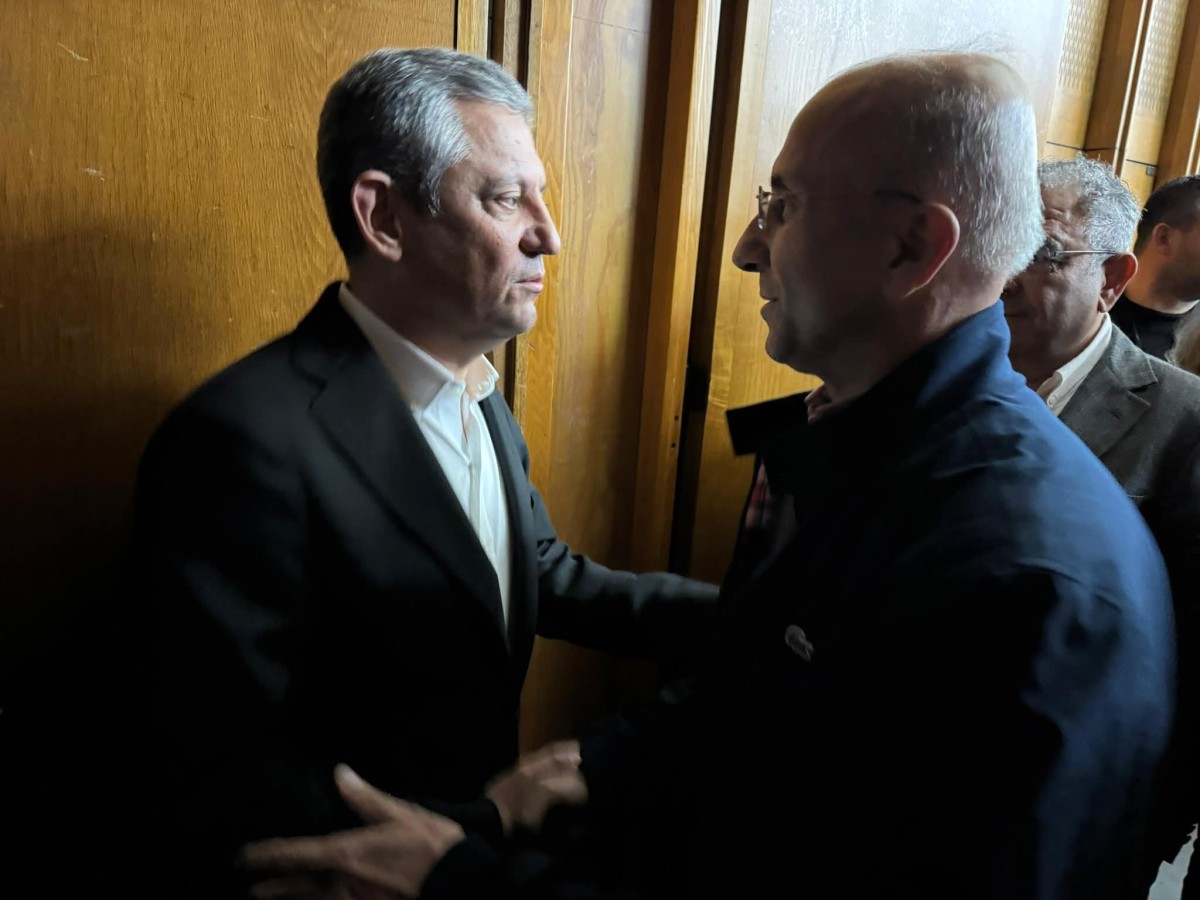 CHP'LİLER GRUP TOPLANTISINDA BAYRAMLAŞTI