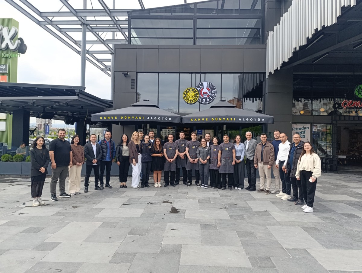KAHVE DÜNYASI ALGÖTÜR, YENİ MAĞAZASINI KAYSERİ'DE MİX AVM'DE AÇTI