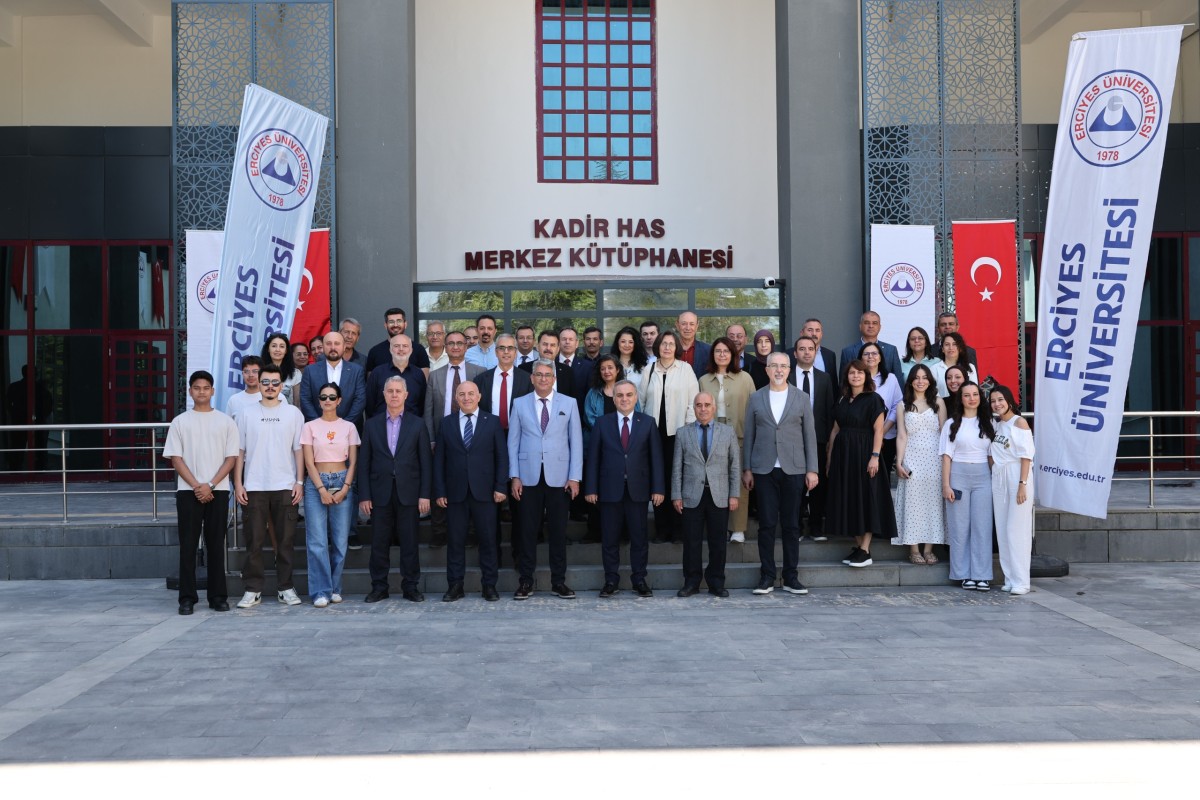 ERÜ'DE YENİLENEN KADİR HAS KÜLTÜR MERKEZİ KÜTÜPHANESİ HİZMETE AÇILDI