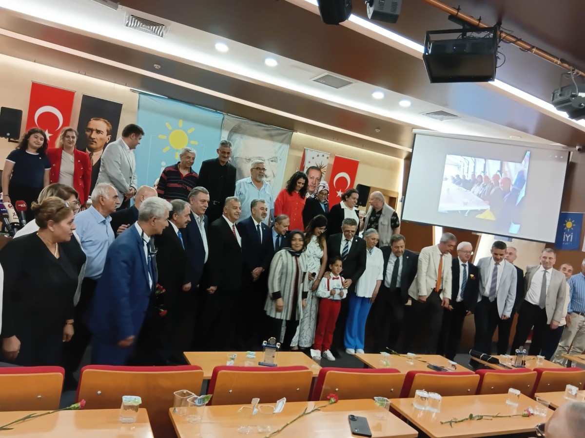 ATATÜRK TEMALI YARIŞMANlN ÖDÜL TÖRENİ YAPILDI 