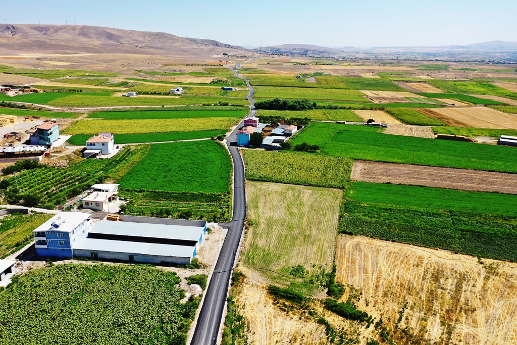 KOCASİNAN’IN KIRSAL MAHALLELERİNDE YAZ MESAİSİ SÜRÜYOR
