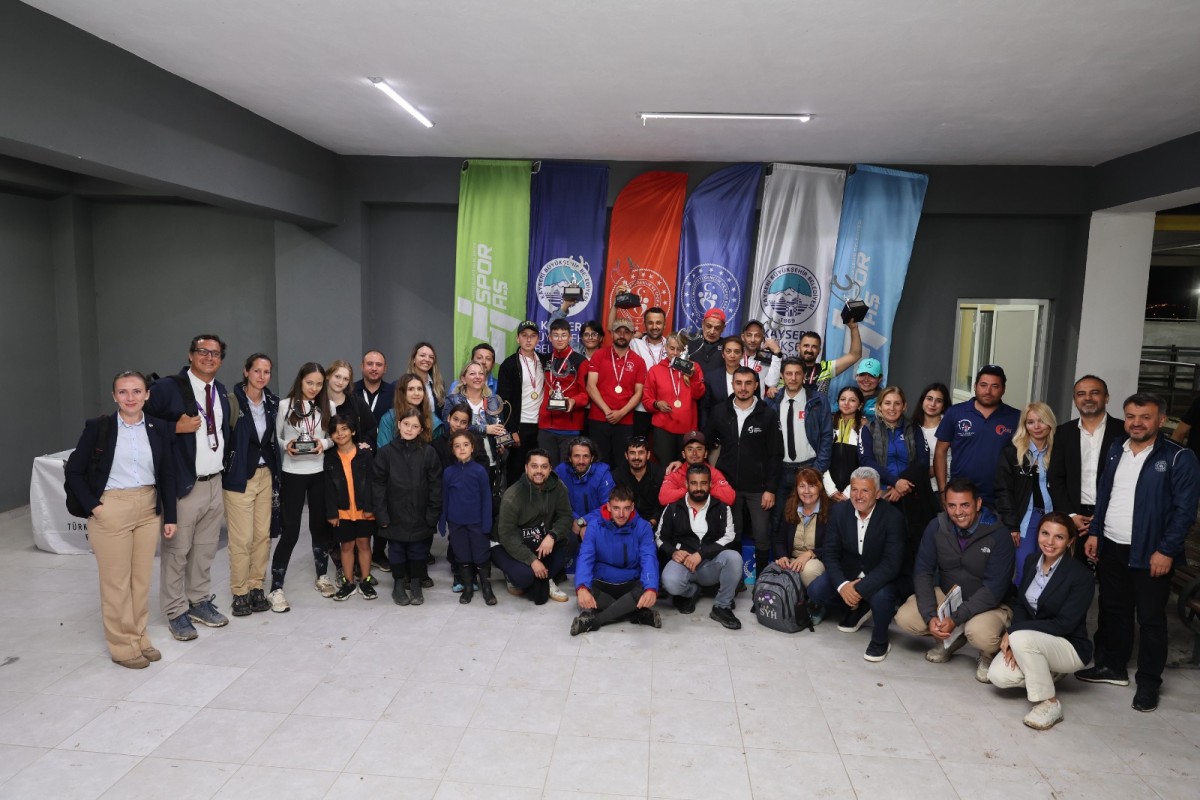 BÜYÜKŞEHİR SPOR A.Ş. DESTEĞİ İLE DAYANIKLILIĞIN ŞAMPİYONLARI KAYSERİ’DE BULUŞTU