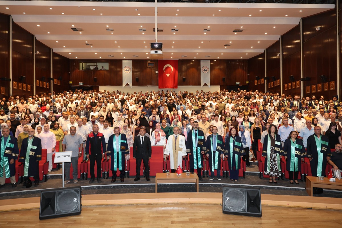 ERÜ'DE ZİRAAT FAKÜLTESİ 15. DÖNEM MEZUNLARINI VERDİ