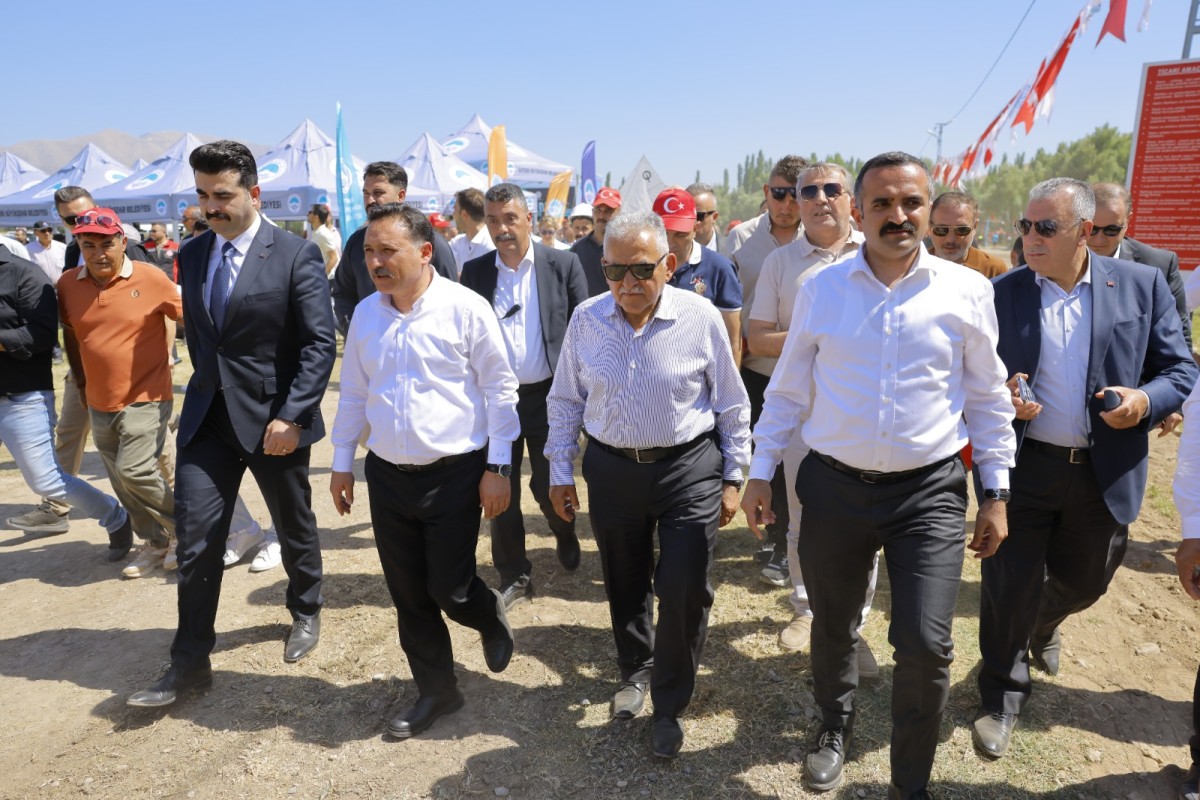 VALİ ÇİÇEK’TEN BAŞKAN BÜYÜKKILIÇ’A “TURİZM” TEŞEKKÜRÜ