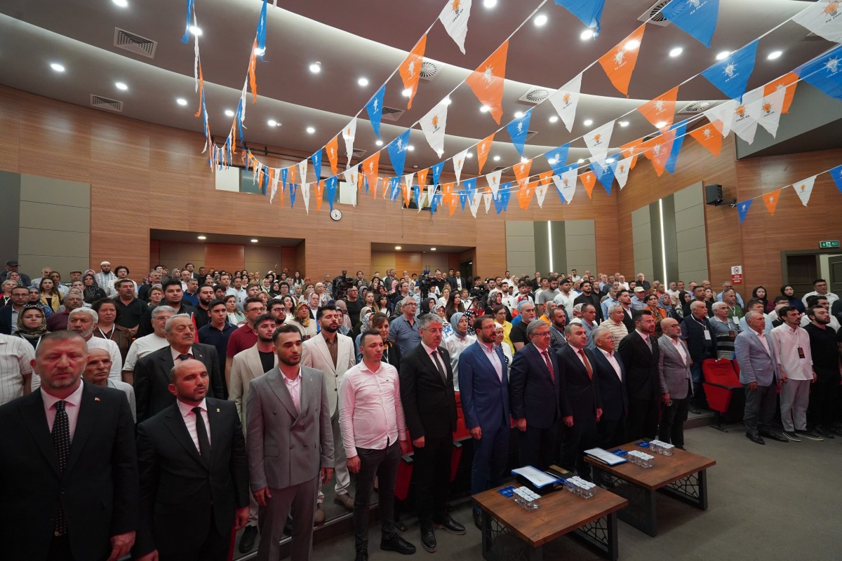 AK PARTİ İLÇE DANlŞMA MECLİSLERİ TOPLANDI