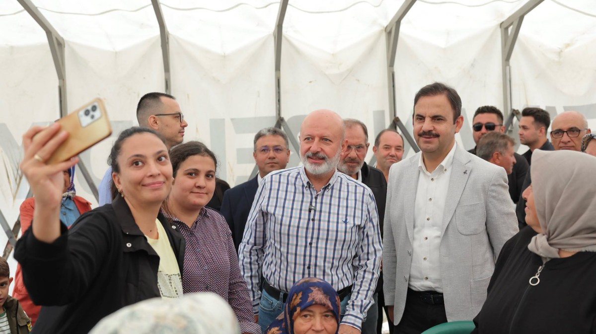 GÜNEŞLİ’DE ÜÇÜNCÜ KEZ DÜZENLENEN PİLAV ŞENLİĞİ COŞKUYLA GERÇEKLEŞTİ