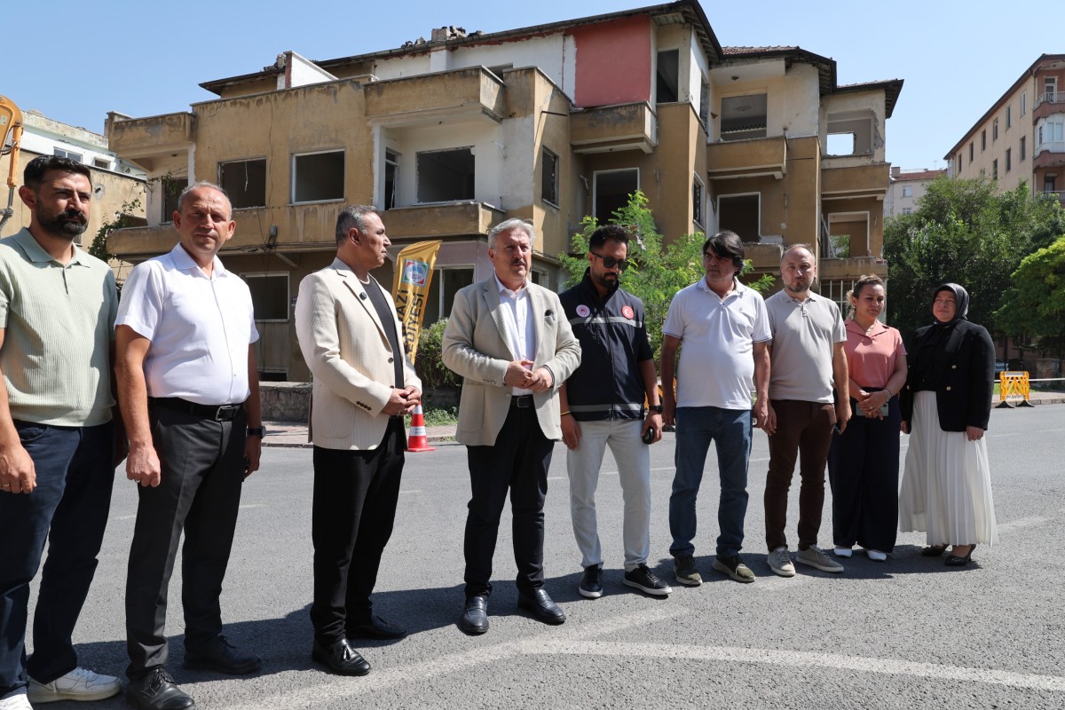 MELİKGAZİ BELEDİYESİ’NDEN AYDINLIKEVLER’E BÜYÜK KENTSEL DÖNÜŞÜM HAMLESİ