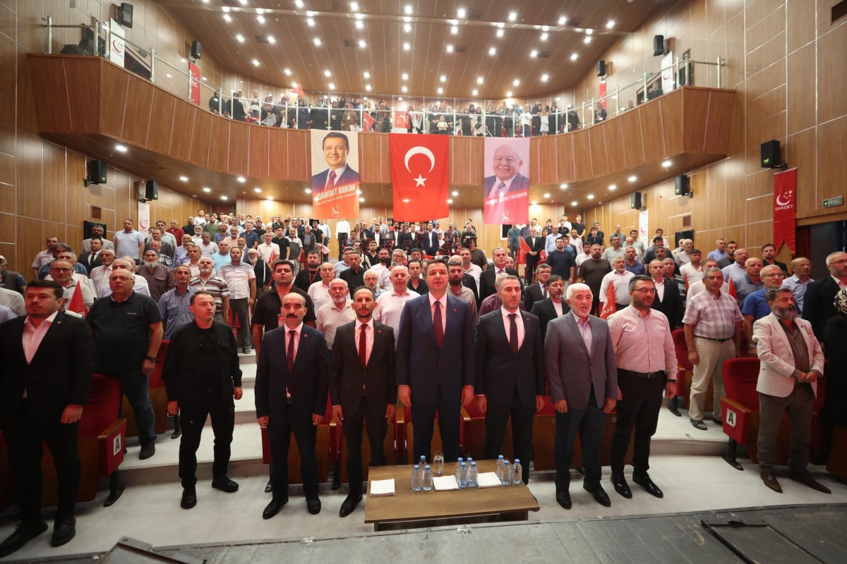 MAHMUT ARlKAN, BABA OCAĞINDA 