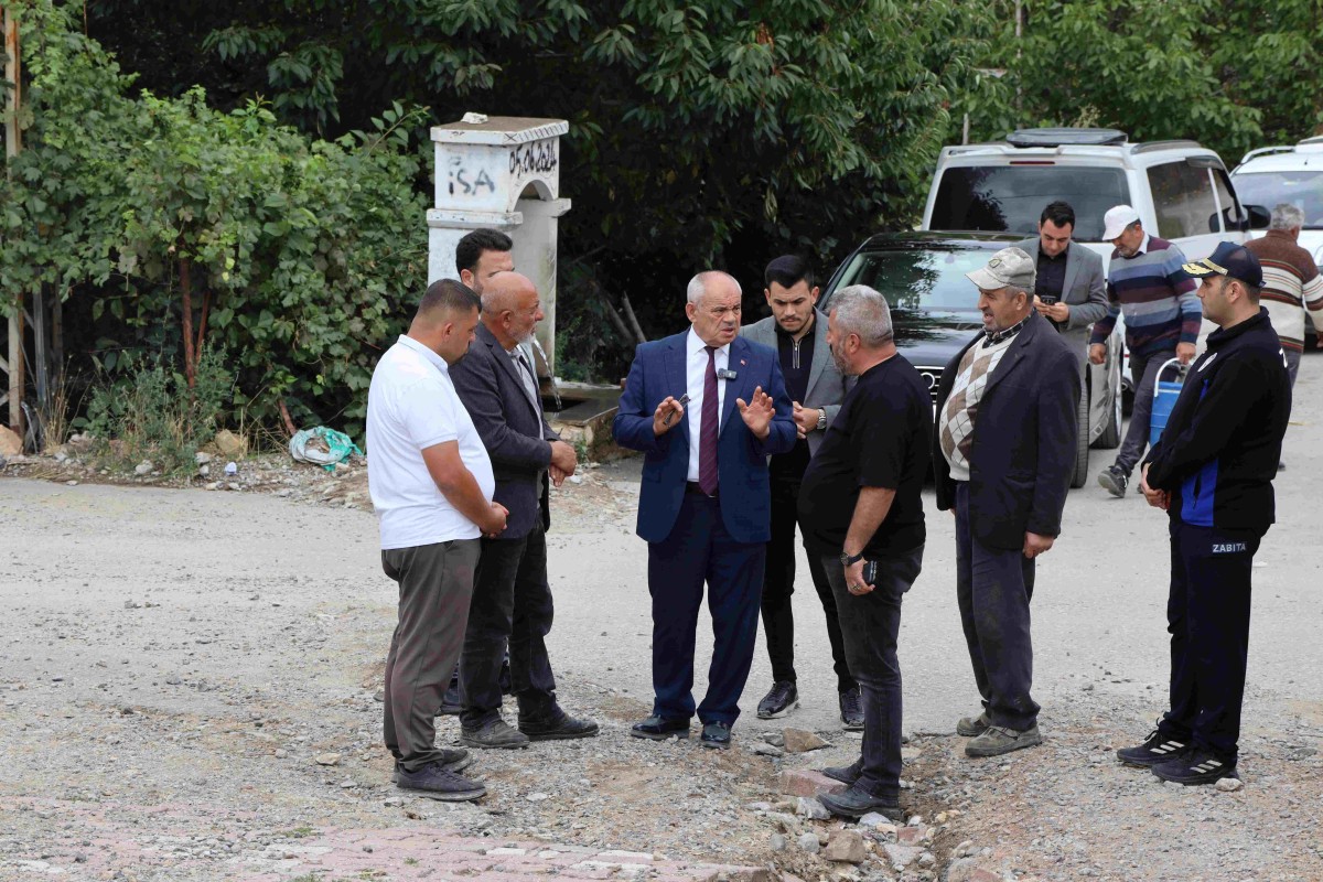BAŞKAN ÖZTÜRK, DEREBAĞ MAHALLESİ’NDE İNCELEMELERDE BULUNDU