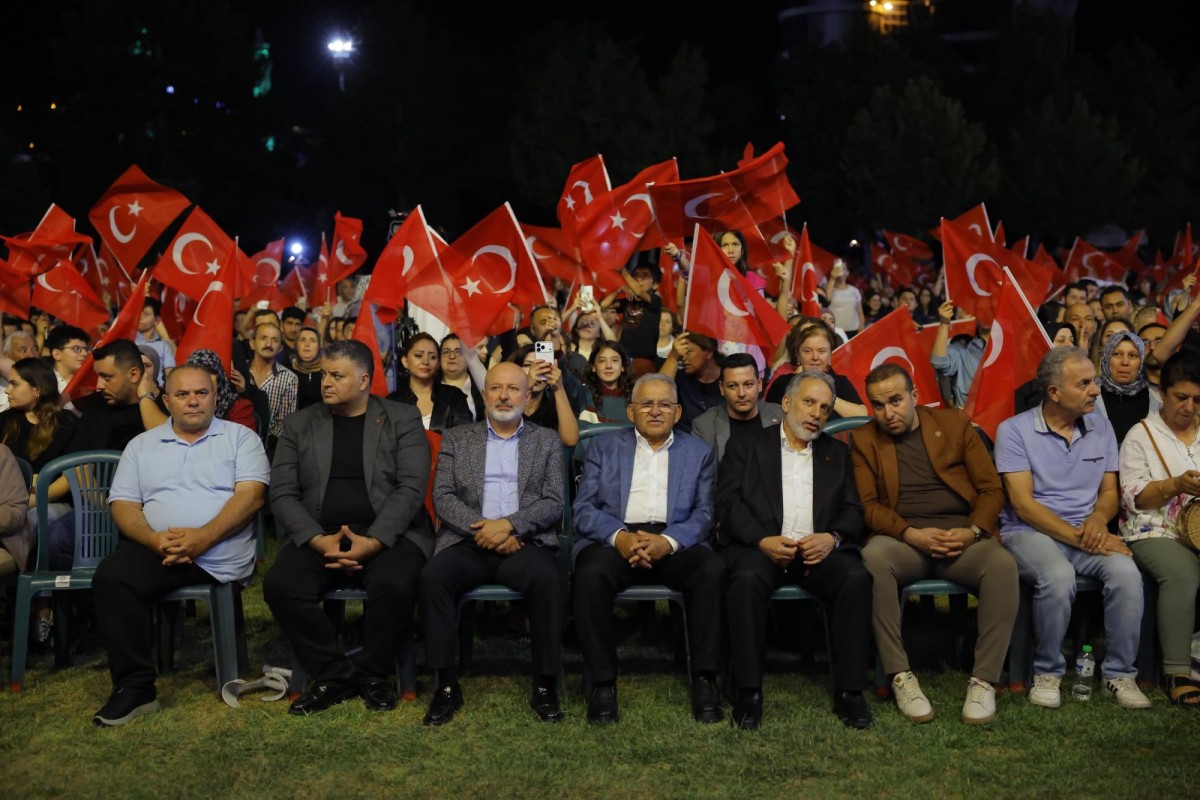 BÜYÜKKILIÇ, FUAR38’DE KAYSERİLİLERİN COŞKUSUNU PAYLAŞTI