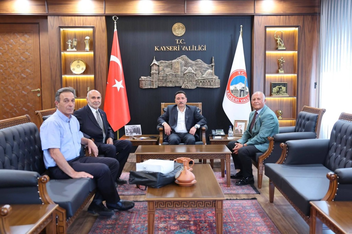 HALlClLAR ODASINDAN VALİ ÇİÇEK'E ZİYARET