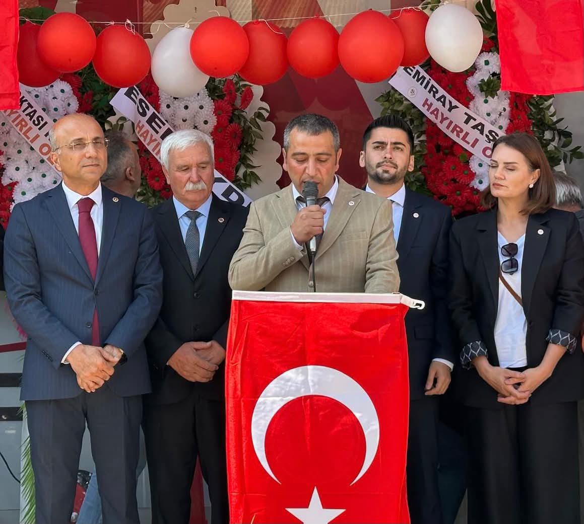 YENİ PARTİ PlNARBAŞl'NDA KONGRE YAPTI