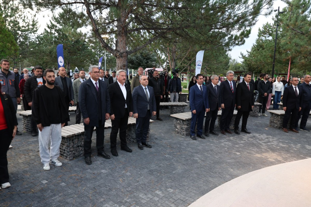 ERÜ GENÇLİK PARKI AÇILDI