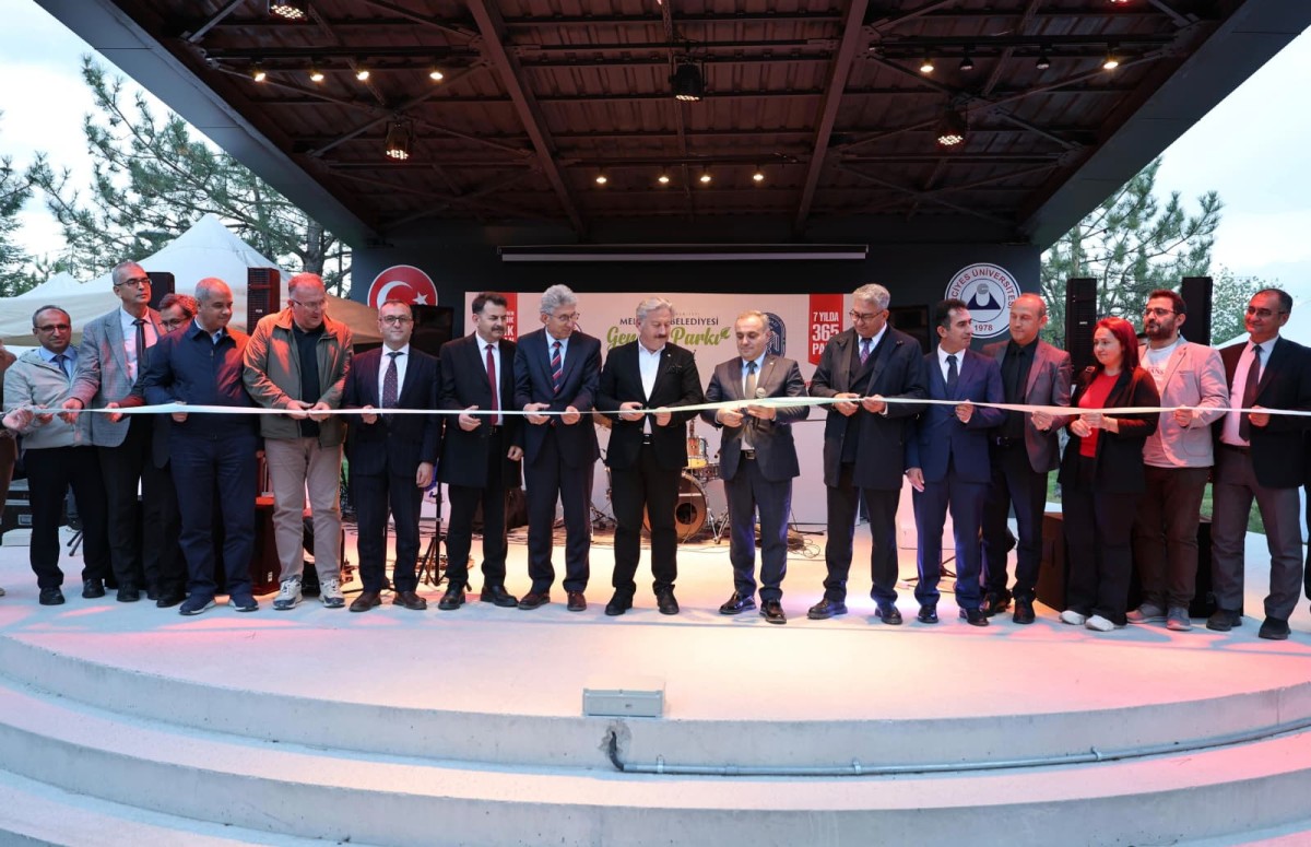 ERÜ KAMPÜSÜNDE YENİ YAŞAM ALANI MELİKGAZİ BELEDİYESİ GENÇLİK PARKI AÇILDI