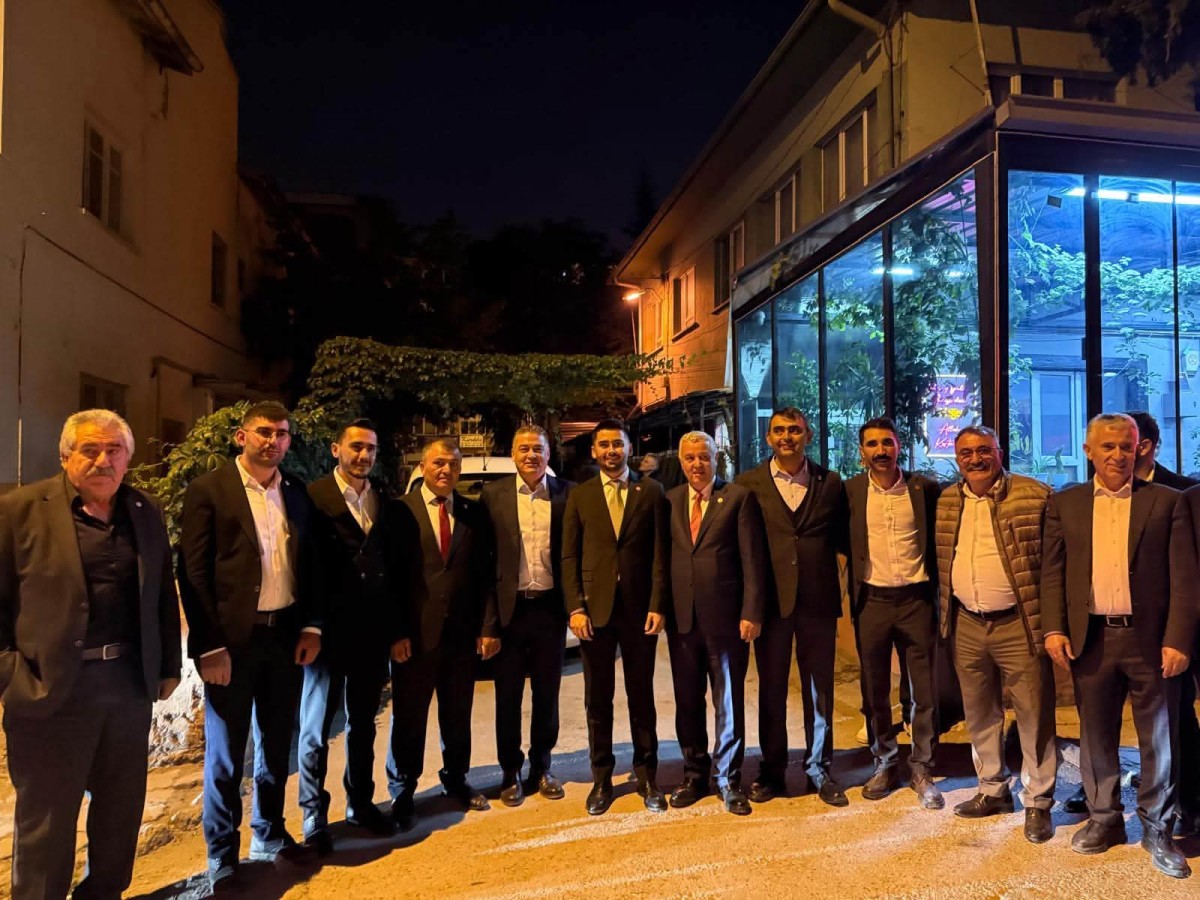ÇETİN ARlK, GÖZBAŞI'NI TEBRİK ETTİ