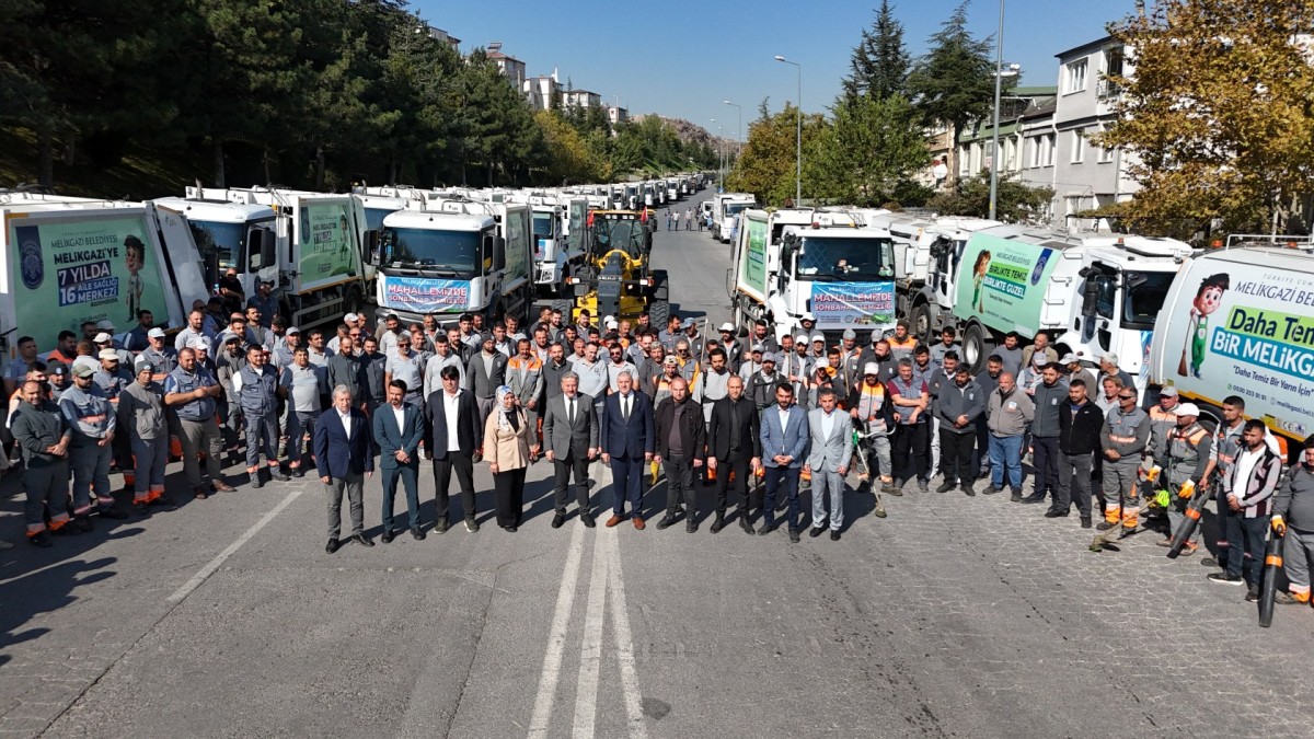 MELİKGAZİ’NİN TEMİZLİK ORDUSU SONBAHAR TEMİZLİĞİNE BAŞLADI