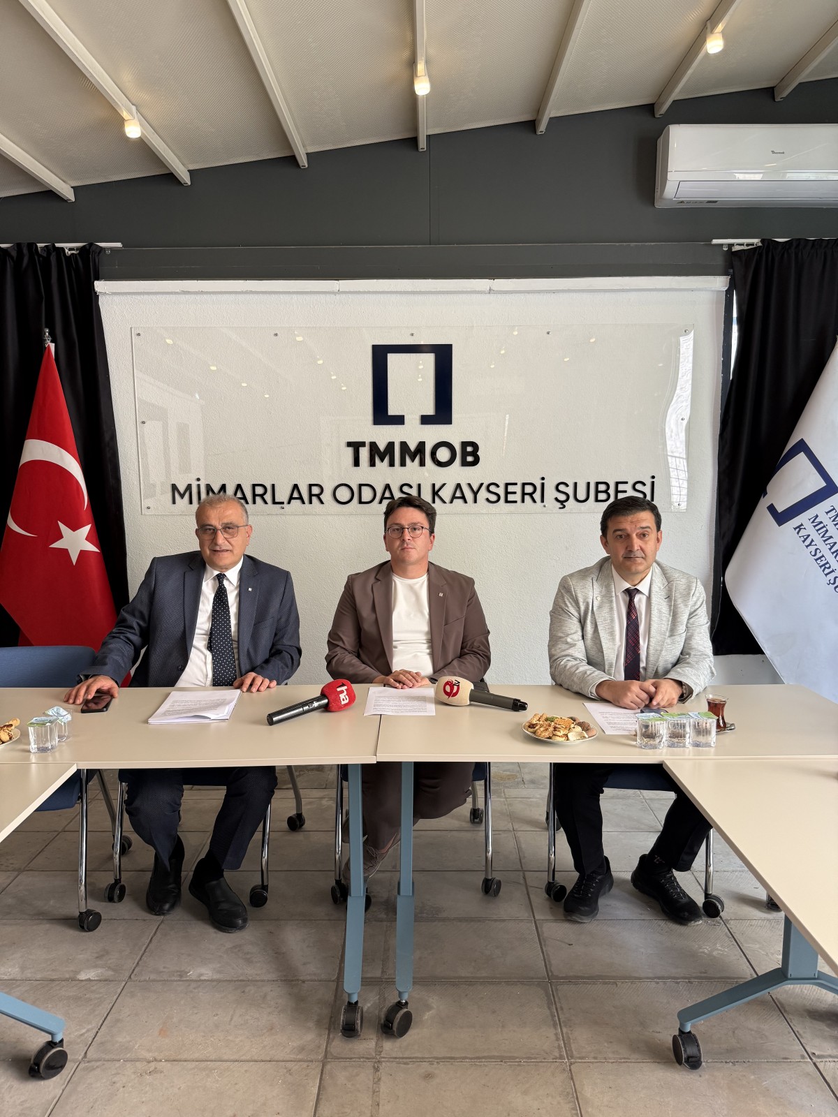 TALAS HARMAN MAHALLESİ’NDE YEŞİL ALANLARININ KONUT ALANINA DÖNÜŞTÜRÜLMESİNE KARŞI DAVA AÇILDI